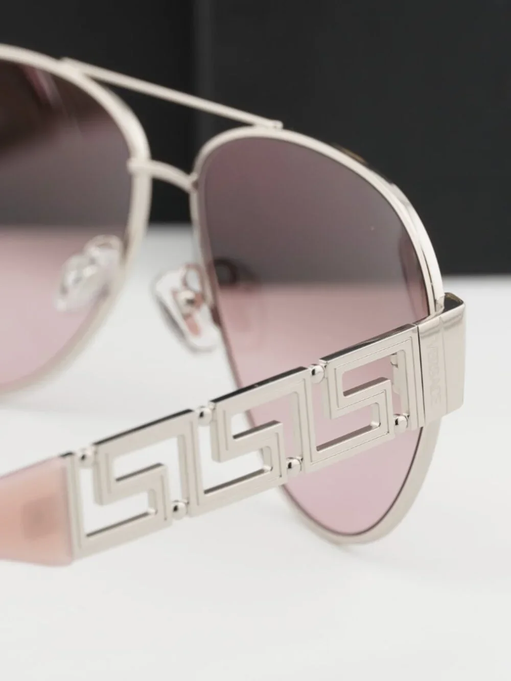 Versace model ve2289